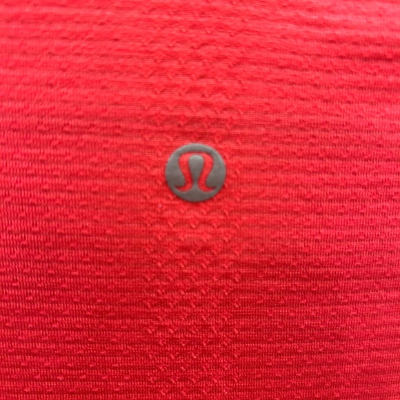 Lululemon short sleeve swiftly tech lipgloss - Picture 3 of 3